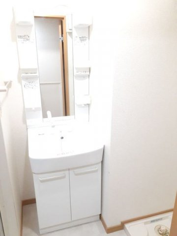 アルド－ル　庚午の洗面所|脱衣スペースもあります