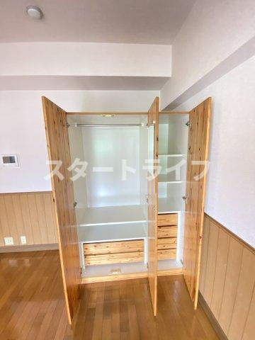 大阪市淀川区西宮原２丁目の賃貸マンションの収納