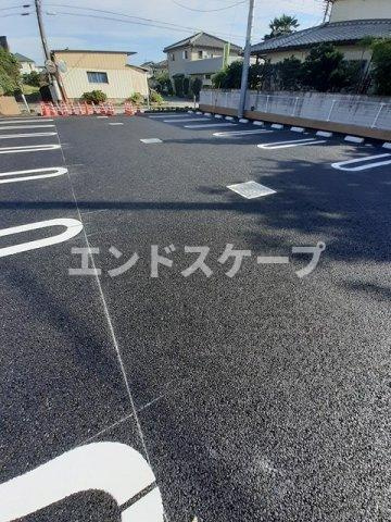 メゾン　グラースⅢの駐車場|高崎、前橋のお部屋探しはエンドスケープまで！お客様の理想お聞かせ下さい♪