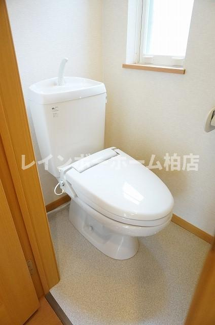 特典：仲介手数料が50％OFFです‼のトイレ|ゆったりとした空間のトイレです