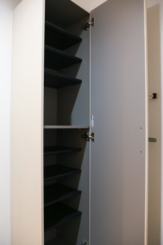 【玄関】 | Calm箱崎 | 落ち着いた玄関です※写真は類似です