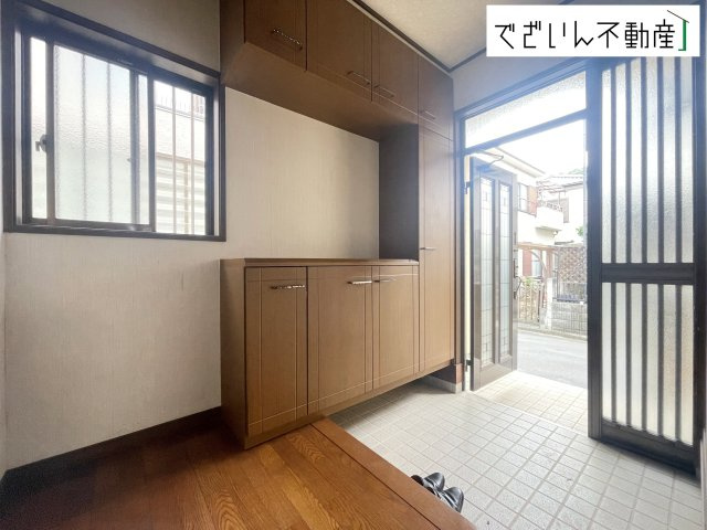 【玄関】 | 東松山市松山　中古住宅   | 現地(2026年9月撮影)