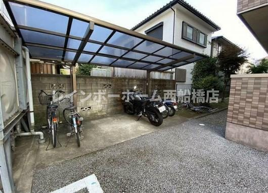 アルカサーノ八千代台の駐車場
