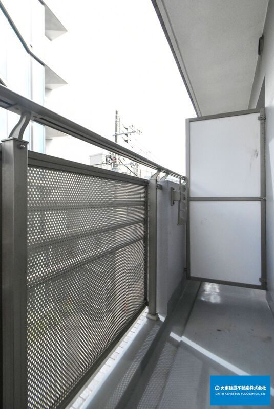 ディアニス三軒茶屋のバルコニー|外からの目が気にならないバルコニーで洗濯物が干せます