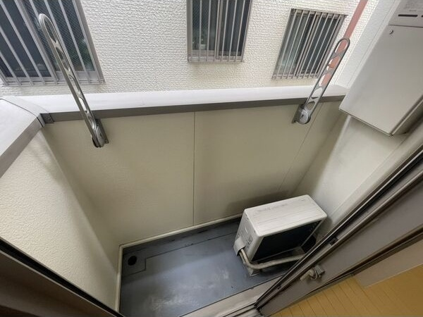 クレフラスト大杉町　A棟のバルコニー