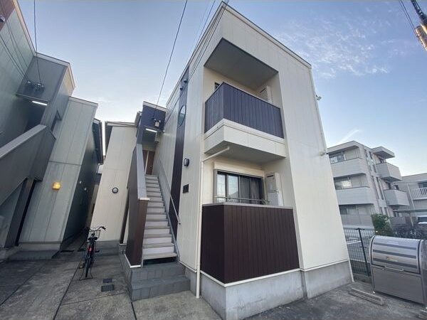 クレフラスト大杉町　A棟の外観