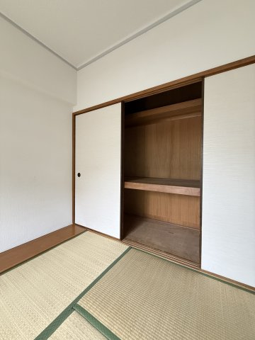 エメラルド長居の収納