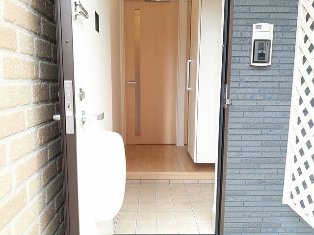 アニージョ・輪の玄関