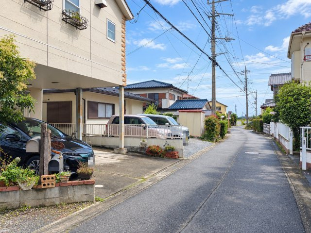 【前面道路含む現地写真】 | 深谷市稲荷町北　中古戸建