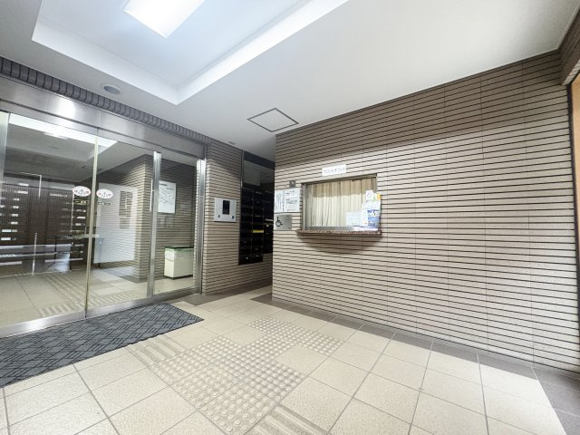 モアクレスト小竹向原のエントランス|管理体制良好です
エントランスホールは綺麗に管理されています
安心のオートロックシステム
宅配ボックスございます