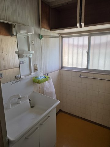 丸亀市川西町北売物件の洗面所