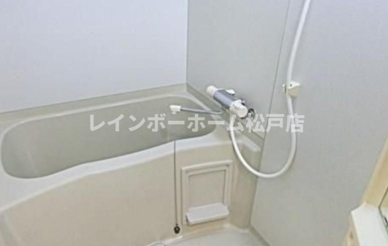 ヒルトップ静山特典：仲介手数料が無料です!!の浴室|日々の疲れを癒すお風呂付です