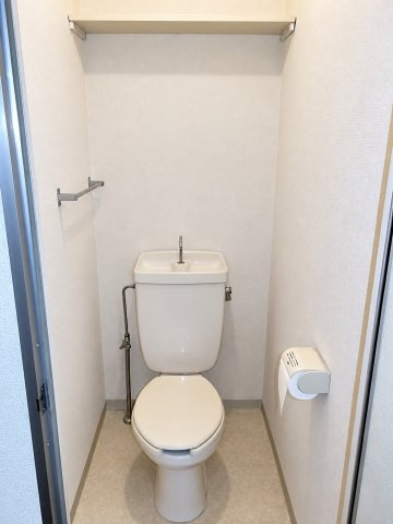 浦安市猫実５丁目のアパートのトイレ