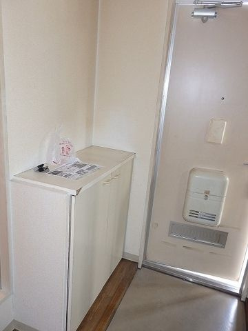 メゾンプレミネンスの玄関