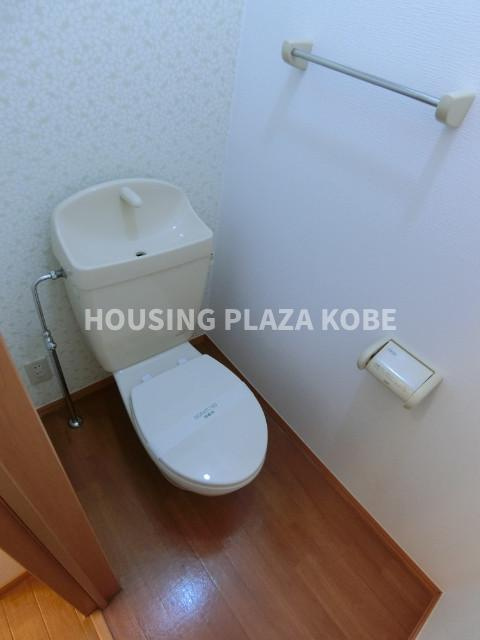 ヴューテラス前開のトイレ