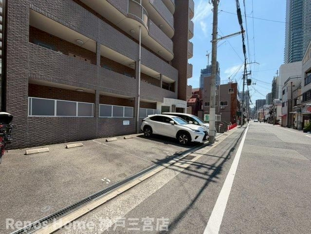 エスポワール三宮パートⅡの駐車場
