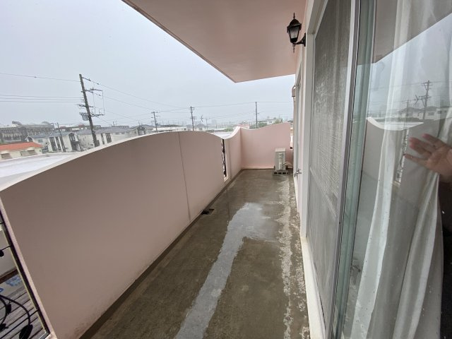 沖縄市桃原のバルコニー
