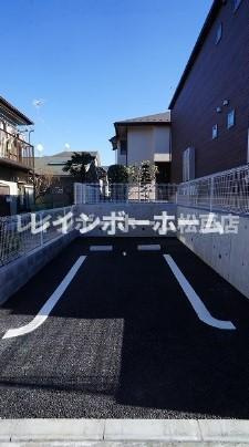 フローレンス松戸の駐車場|カースペースがあります