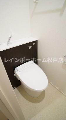 フローレンス松戸のトイレ|ゆったりとした空間のトイレです