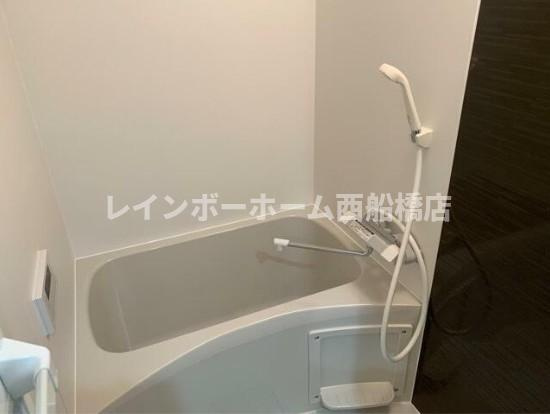 フローリッシュ津田沼Ⅲの浴室