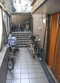 クレスト代々木のロビー