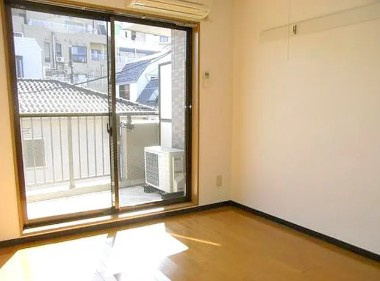 クレスト代々木の居間・リビング|LINEでのお問い合わせもお待ちしております♪