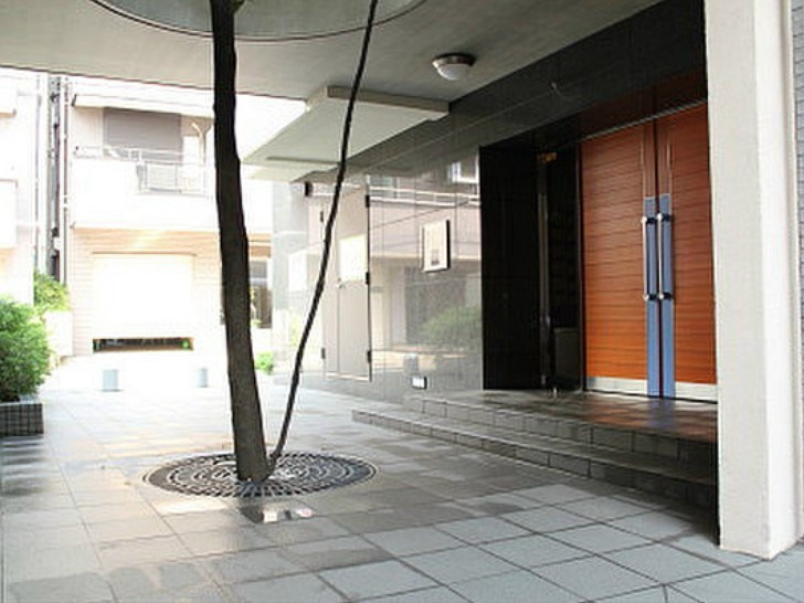 中野区弥生町２丁目の賃貸マンションの外観