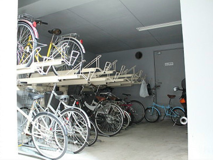 中野区弥生町２丁目の賃貸マンションの外観