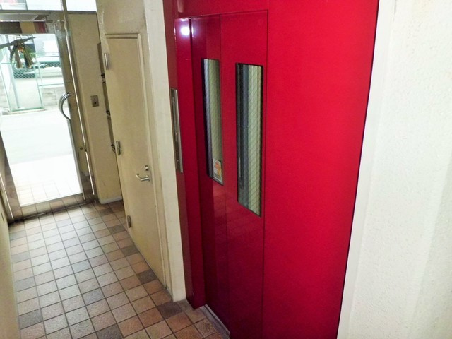 グランパラッツオのロビー|エレベーター
