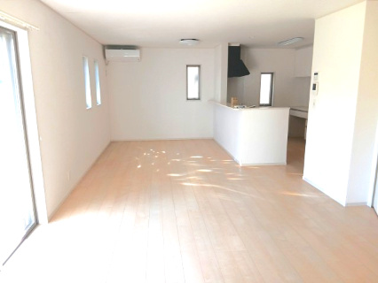 比企郡滑川町月の輪3丁目　中古戸建の居間・リビング