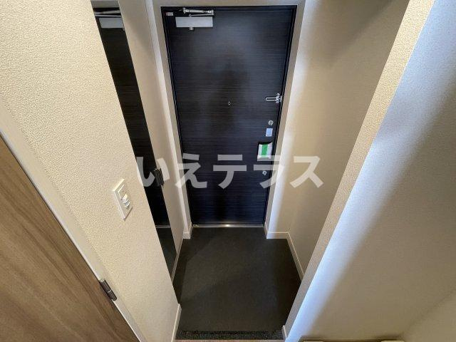 エスライズ神戸三宮山手通弐番館の玄関