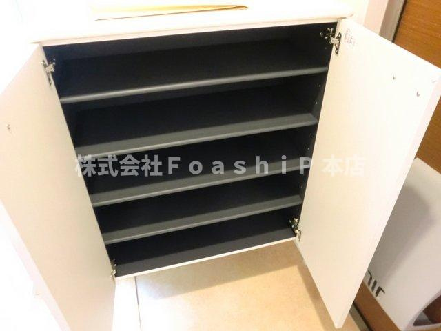 ネフの玄関