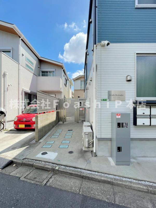 グラード平和台のエントランス