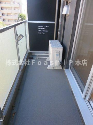 ディクオーレ仙川のバルコニー