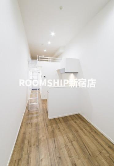 ベルスイートエドガワの居間・リビング