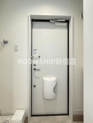 アザーレクオン中河原の玄関