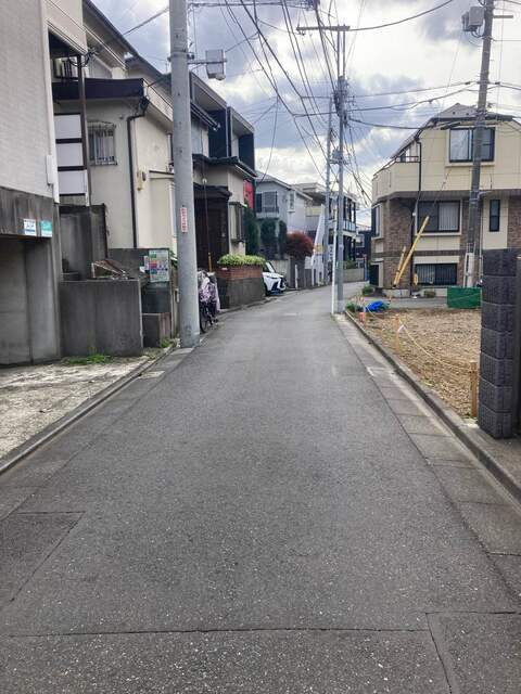 中野区大和町4丁目　南西角地×ZEH水準　限定1棟の前面道路含む現地写真
