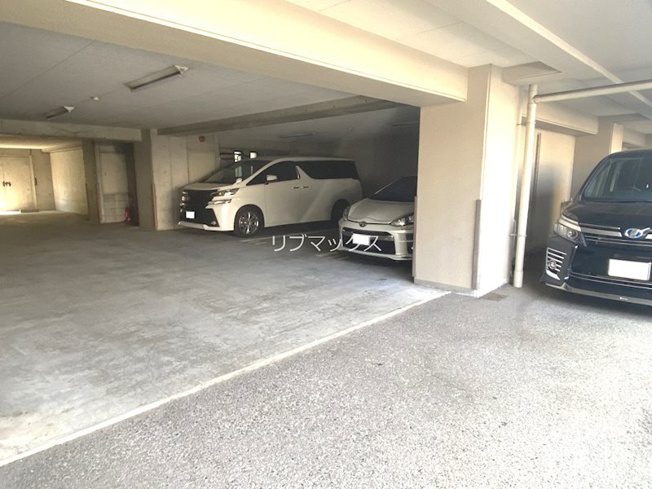 【駐車場】パレオーギ