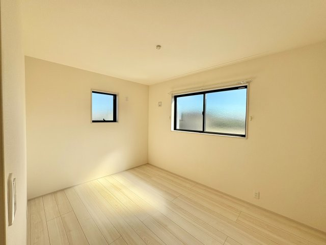 《仲介手数料半額》上尾市平方2期　2号棟の洋室|洋室6.0帖