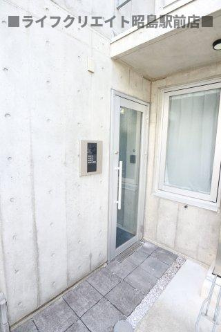 Arbre玉川町Aのエントランス