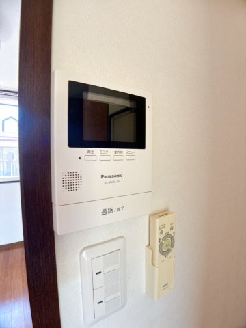 サンビレッジ美浜ⅡCのセキュリティ|別部屋同間取りのお写真となります。参考にご覧くださいませ。