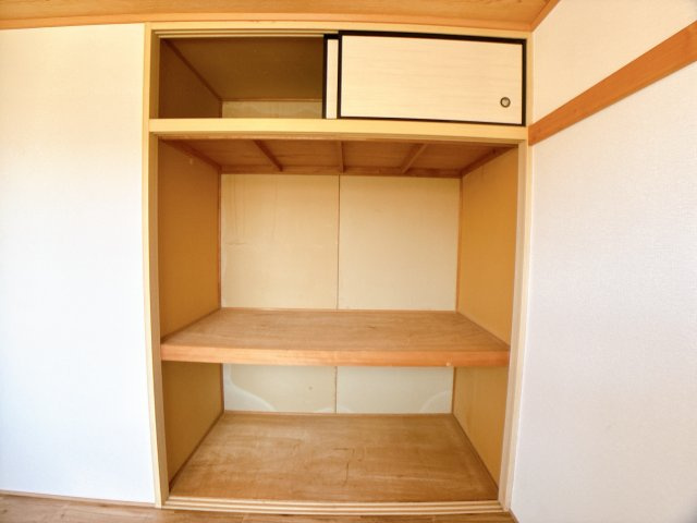 サンビレッジ美浜ⅡCの収納|別部屋同間取りのお写真となります。参考にご覧くださいませ。