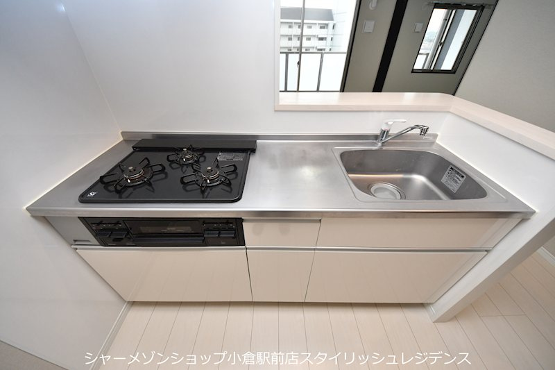 サンシャインタワー三萩野のキッチン
