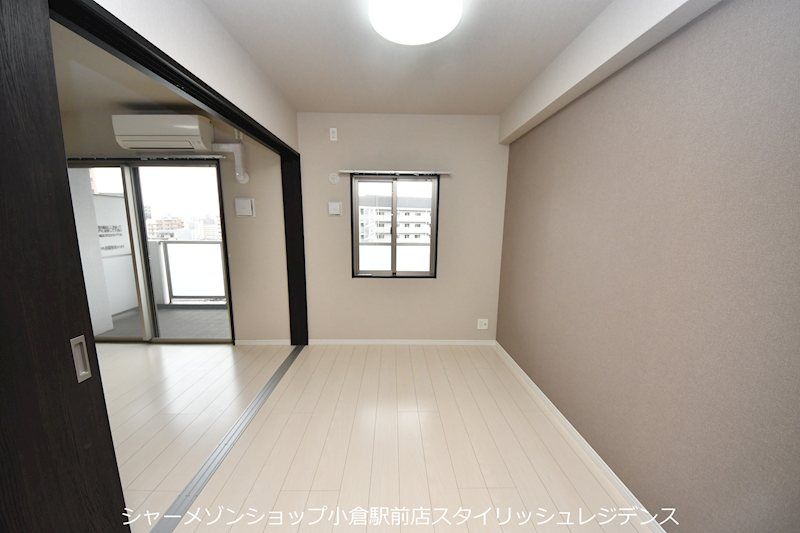 サンシャインタワー三萩野の寝室