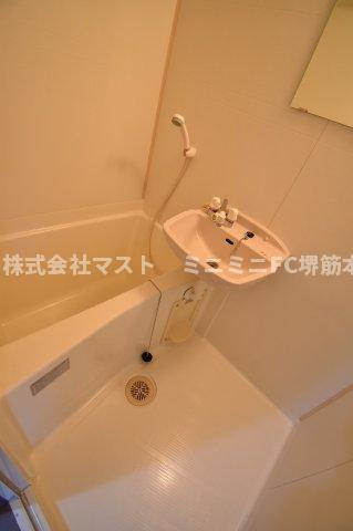 ピュアサクラ松屋町の浴室