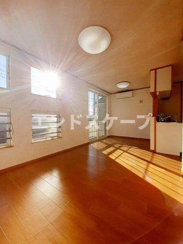 メゾンドアルモニーの居間・リビング|高崎、前橋のお部屋探しはエンドスケープまで！お客様の理想お聞かせ下さい♪