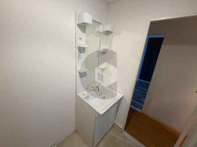 オリエントレジデンス新庄の独立洗面台