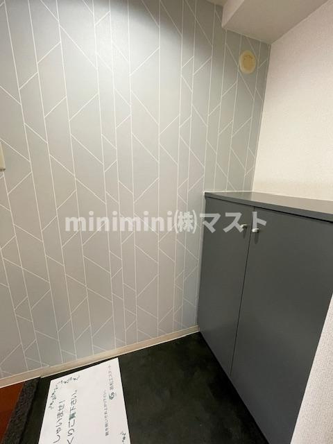 オーク・イマザト ステーションの玄関