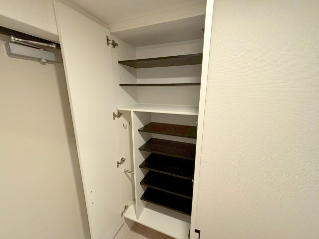セレニテ西中島アリア弐番館の収納