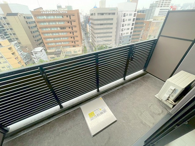 プライマル新大阪のバルコニー